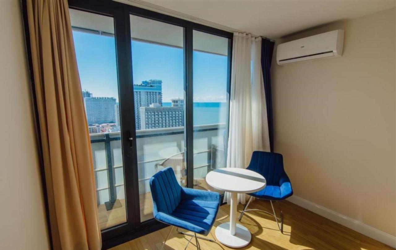 Orbi City Batumi Sea View Aparthotel Extérieur photo