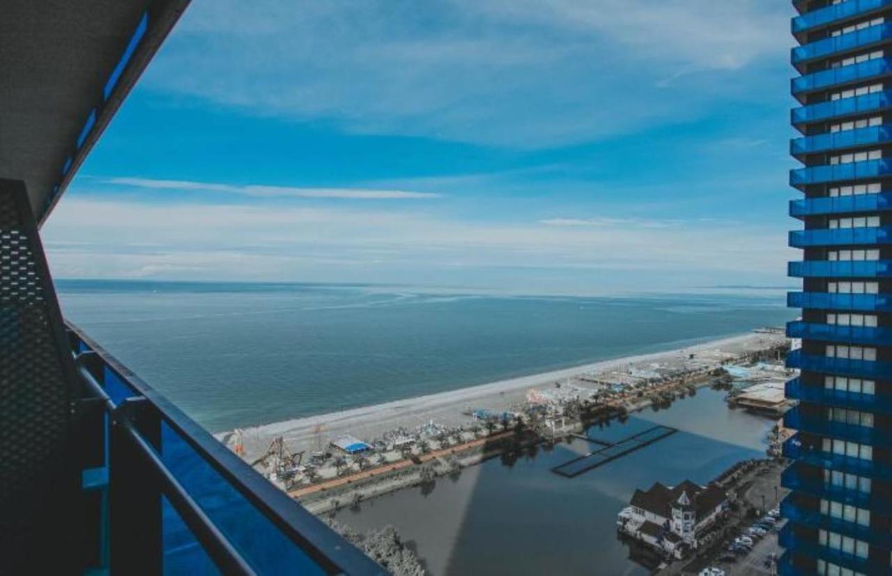 Orbi City Batumi Sea View Aparthotel Extérieur photo