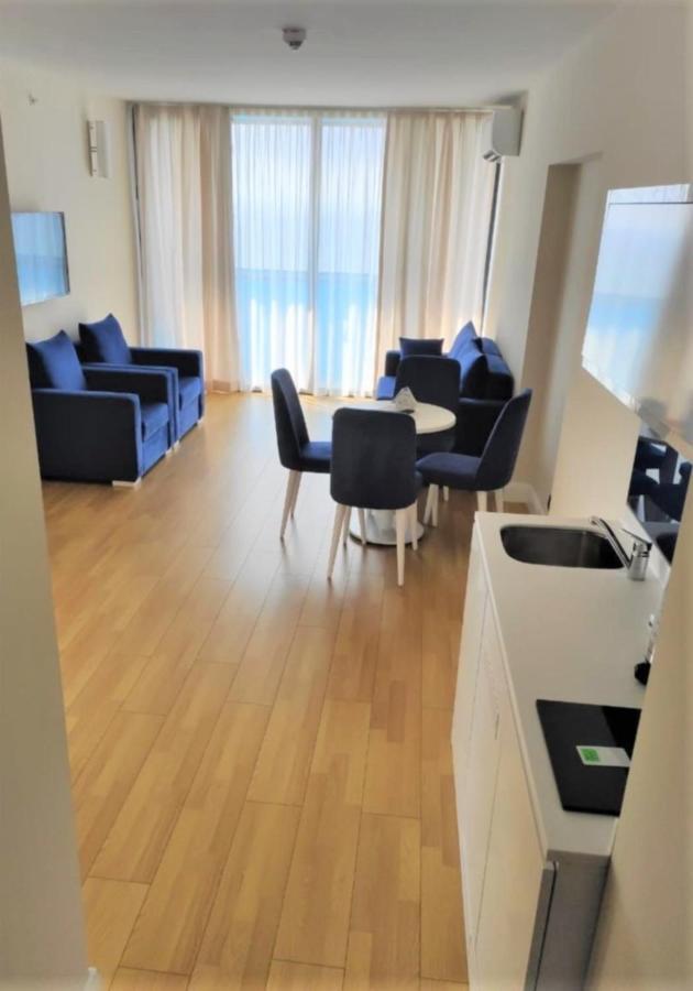 Orbi City Batumi Sea View Aparthotel Extérieur photo