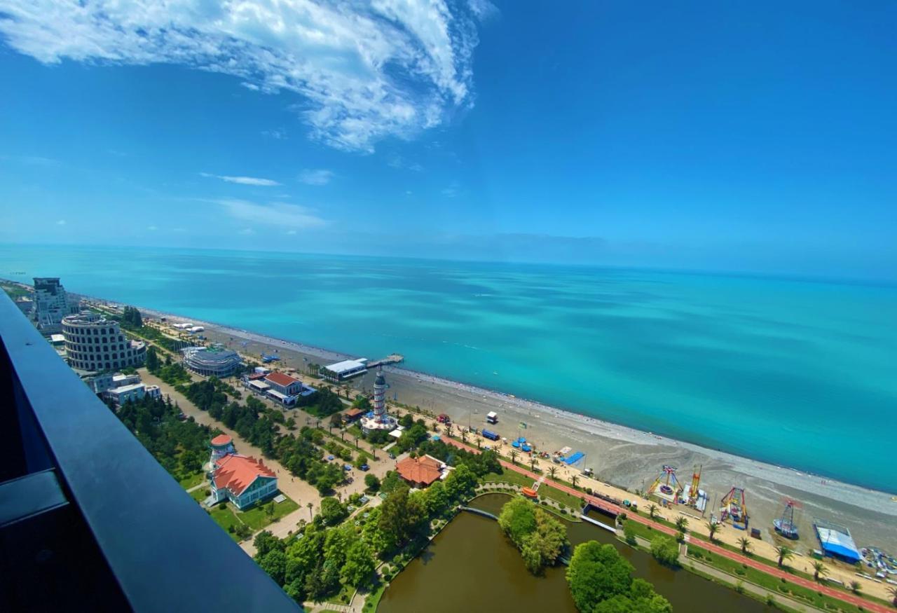 Orbi City Batumi Sea View Aparthotel Extérieur photo